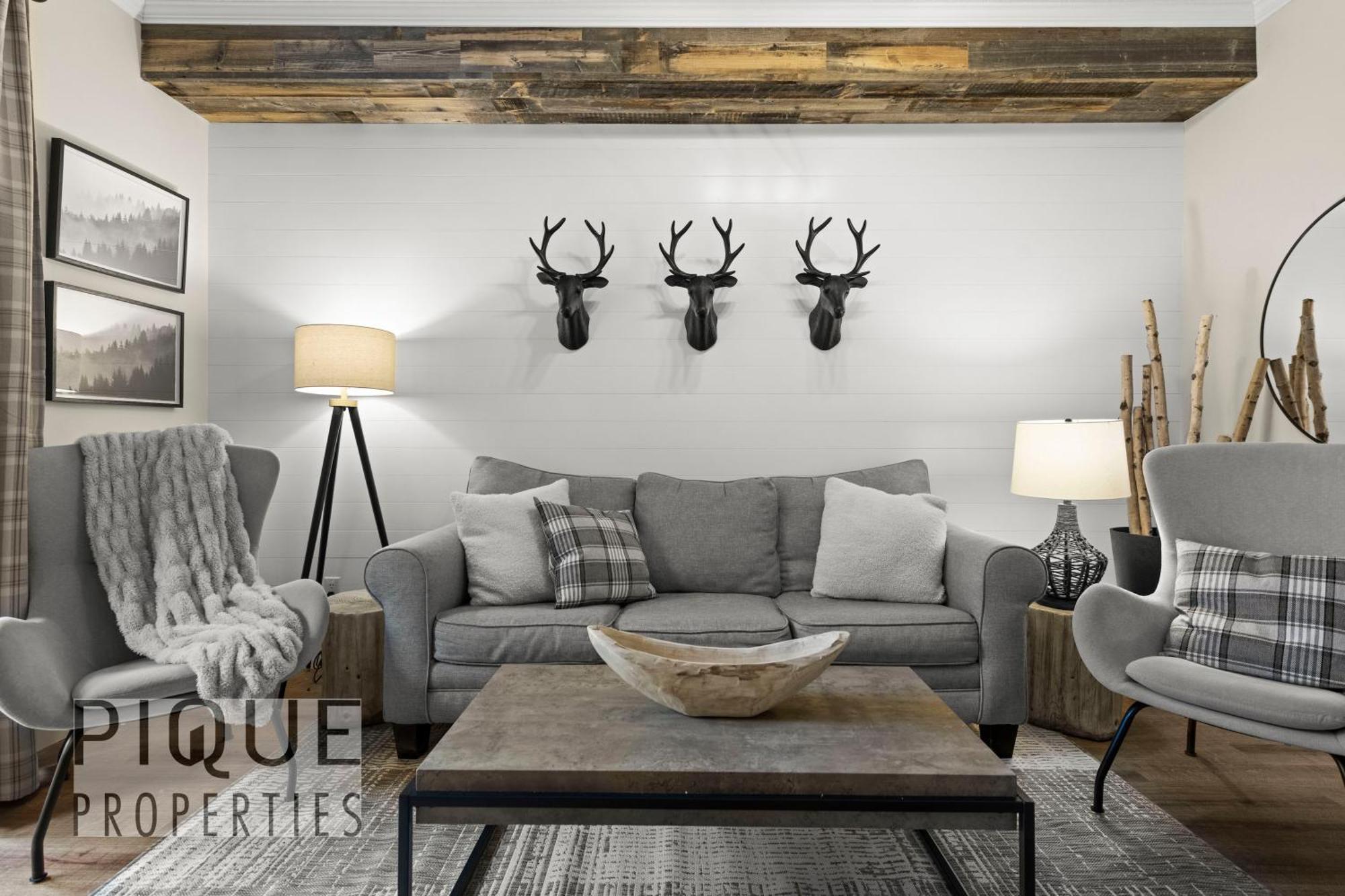 Mystic Mountain Chalet, Heated Outdoor Pool & Hot Tub, Free Parking, Fast Wifi! Canmore Exteriér fotografie
